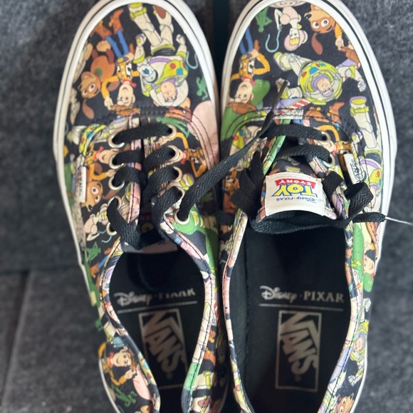 Disney Pixar x Vans "Toy Story" Collection - Picture 2 of 10